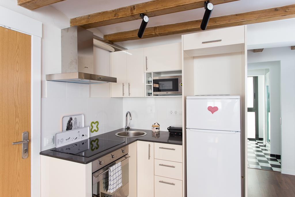 Apartments Barcelona Sagrada Room photo